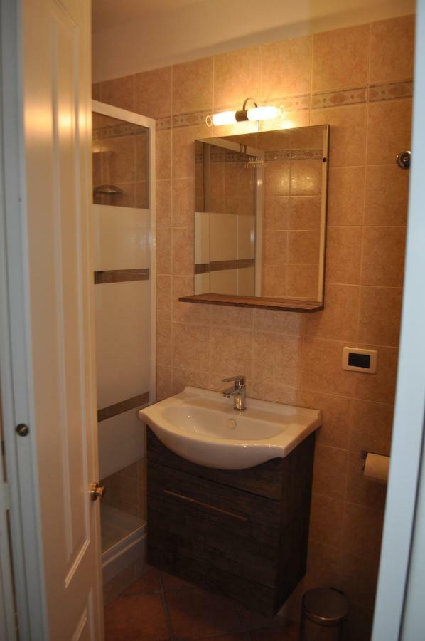 Suite Al Ponte Taranto Luaran gambar
