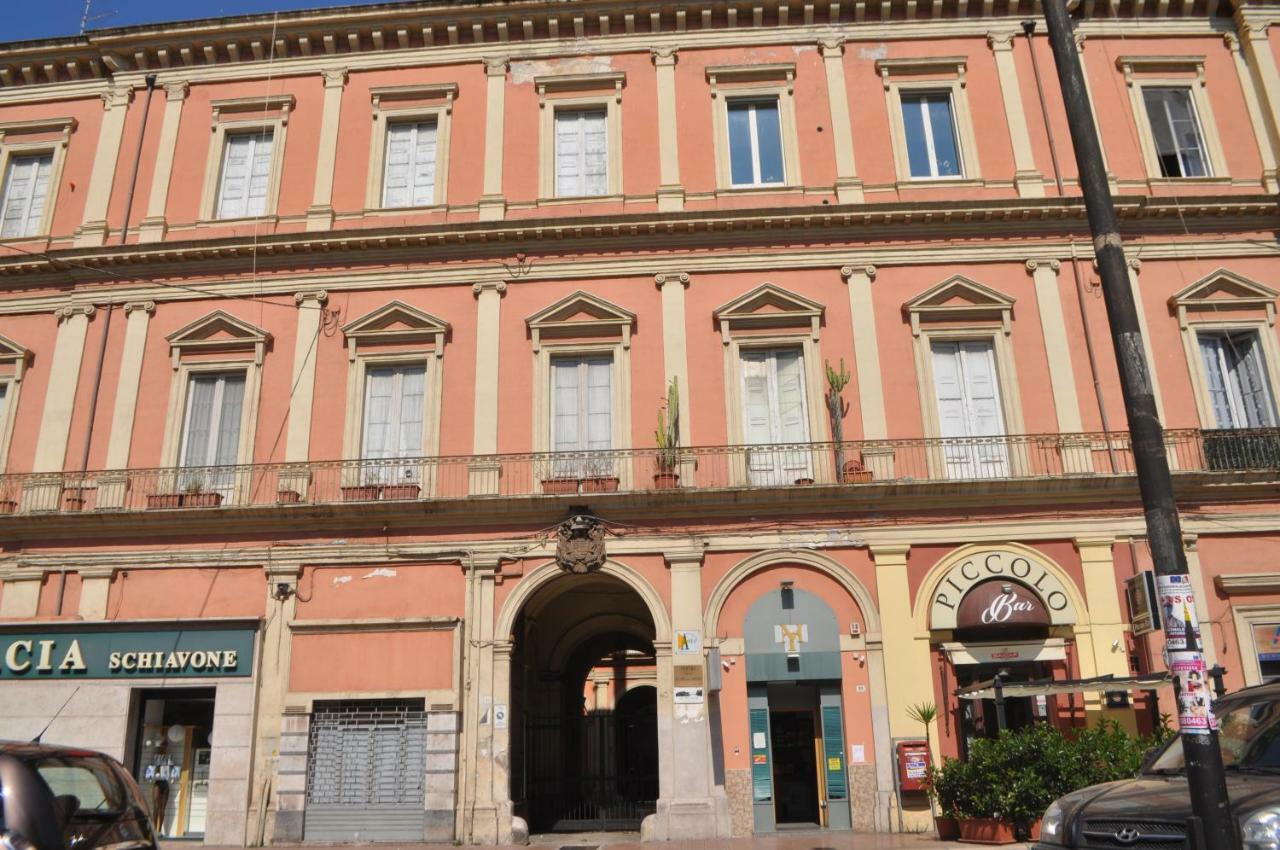 Suite Al Ponte Taranto Luaran gambar