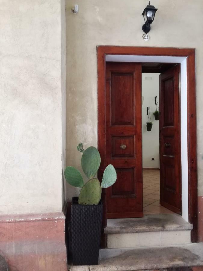Suite Al Ponte Taranto Luaran gambar